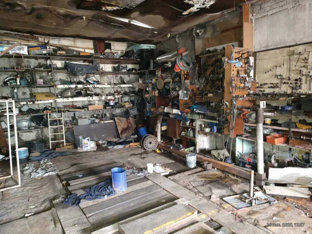 Продаж гаража 132 м², Пухівська вул., 2