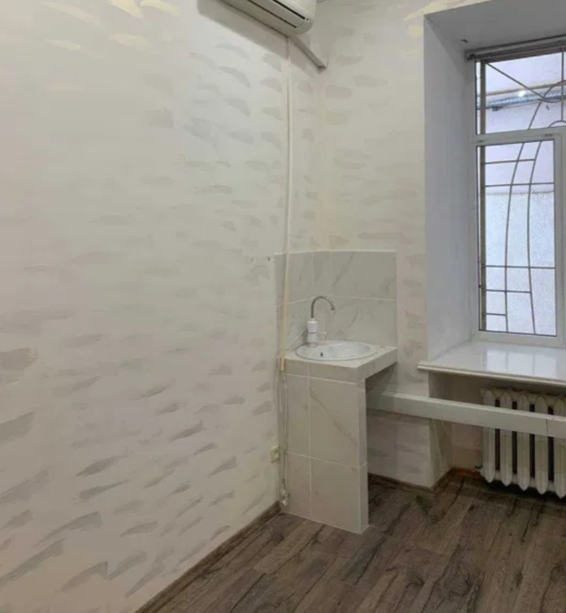 Оренда приміщення вільного призначення 92 м², Дерибасовская вул.