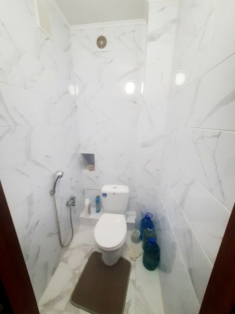 Продаж 2-кімнатної квартири 66 м², Академіка Глушкова просп., 9є