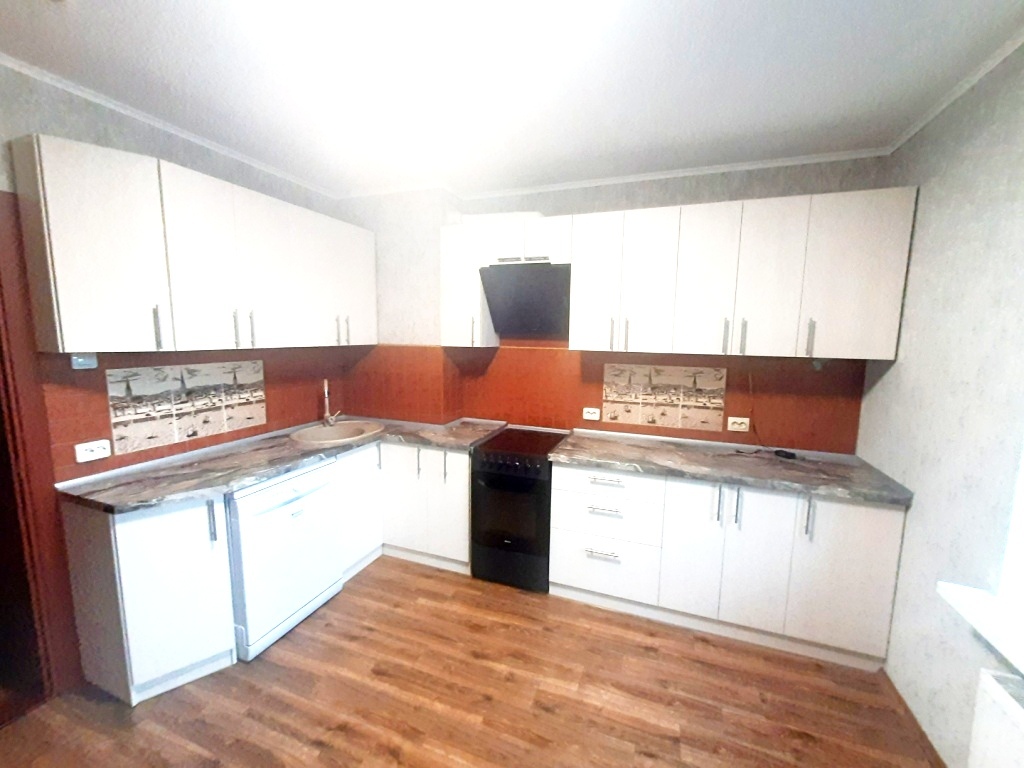 Продаж 2-кімнатної квартири 66 м², Академіка Глушкова просп., 9є