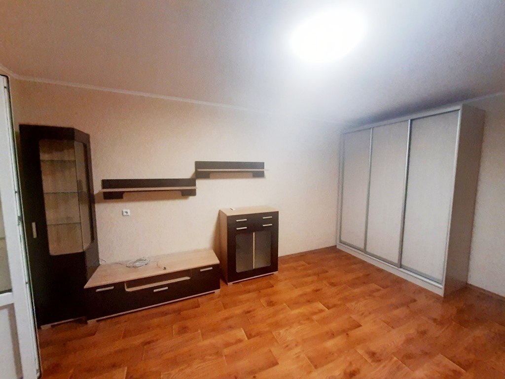 Продаж 2-кімнатної квартири 66 м², Академіка Глушкова просп., 9є