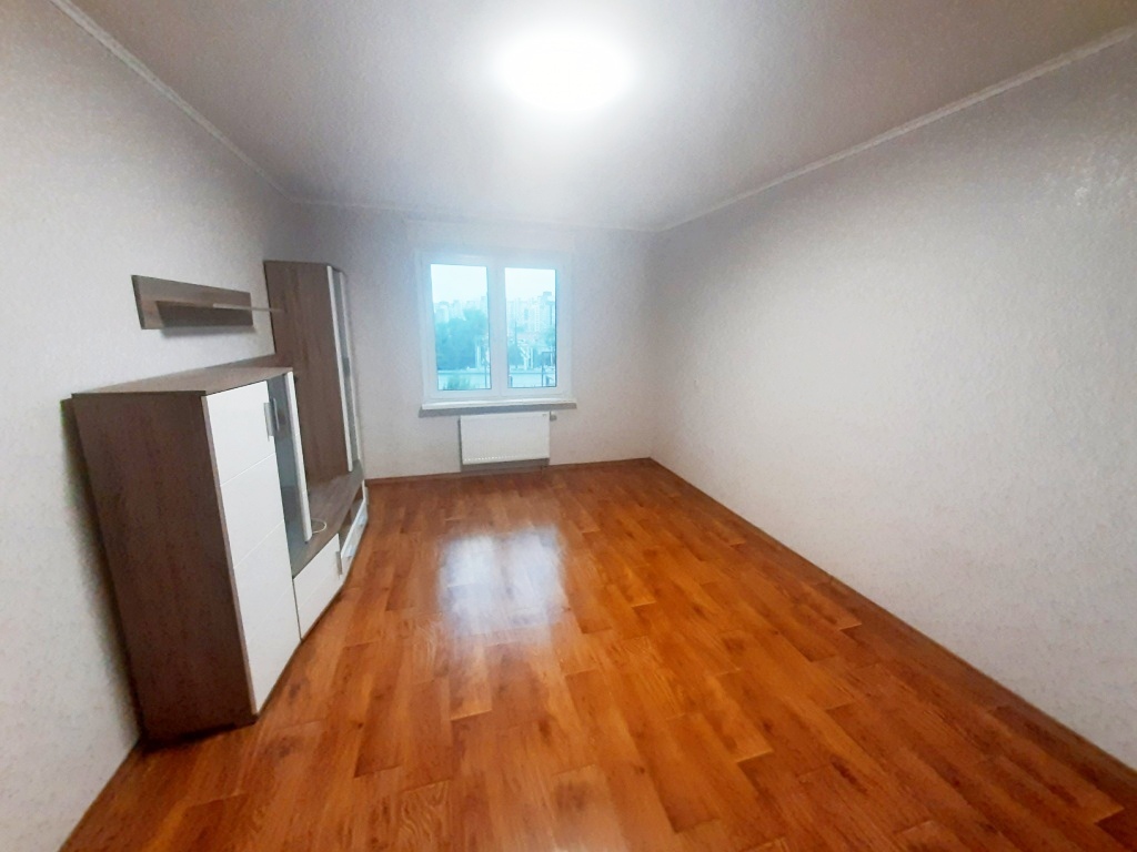 Продаж 2-кімнатної квартири 66 м², Академіка Глушкова просп., 9є