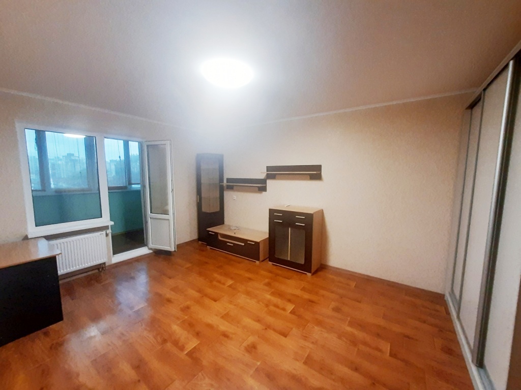 Продаж 2-кімнатної квартири 66 м², Академіка Глушкова просп., 9є