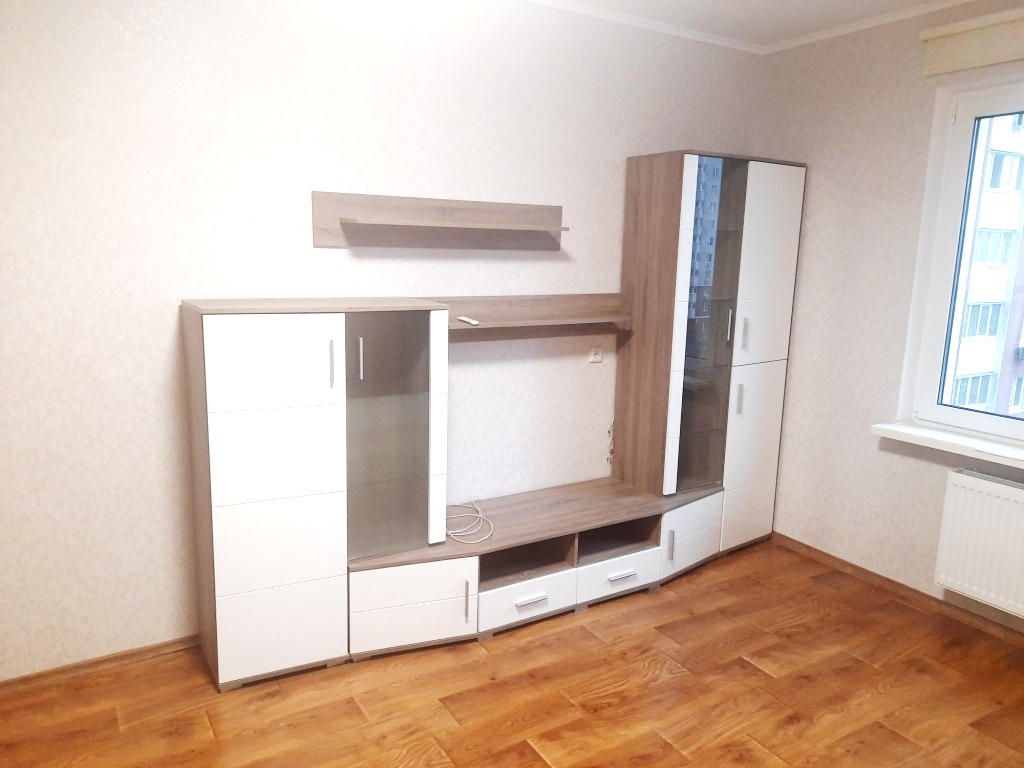 Продаж 2-кімнатної квартири 66 м², Академіка Глушкова просп., 9є