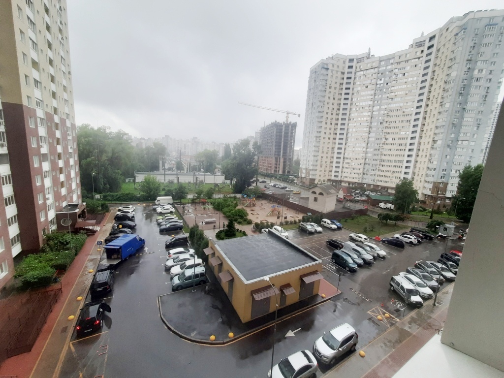 Продаж 2-кімнатної квартири 66 м², Академіка Глушкова просп., 9є