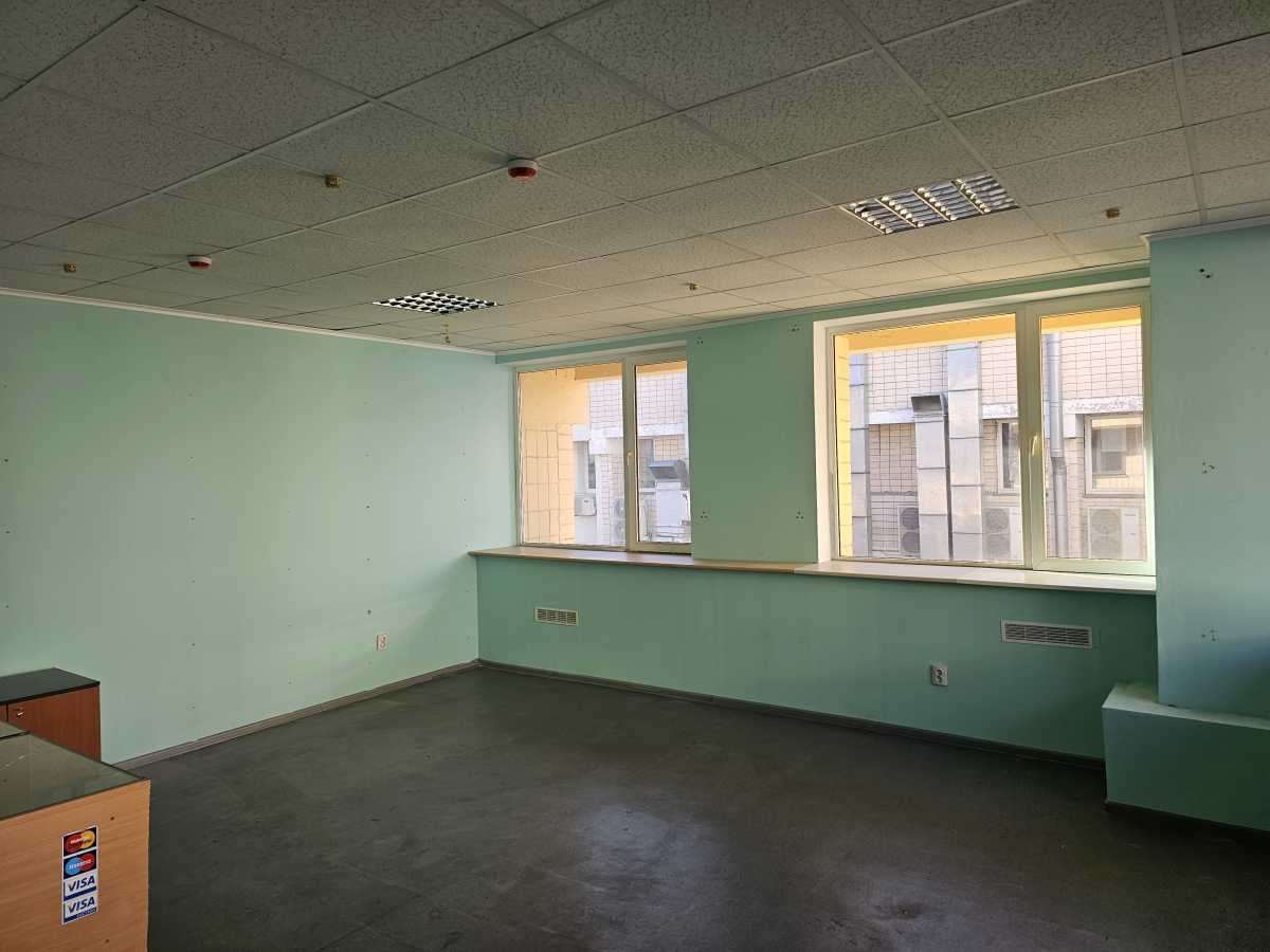 Оренда офісу 37 м², Ревуцького вул., 14