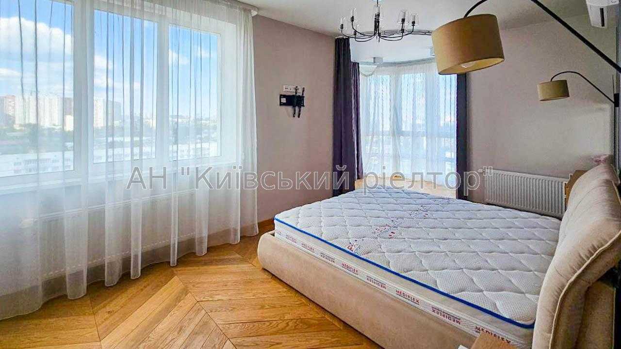 Продаж 3-кімнатної квартири 106.9 м², Голосіївський просп., 95А
