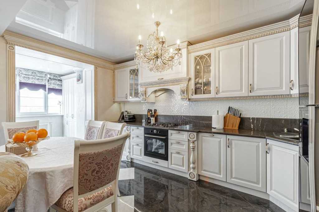 Продаж 5-кімнатної квартири 172 м², Боголюбова вул., 16