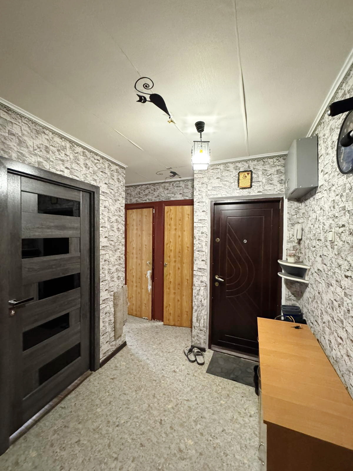 Продажа 3-комнатной квартиры 50 м², Океановская ул.