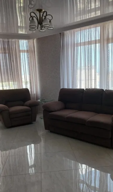 Продажа 3-комнатной квартиры 74 м², Бассейная ул.