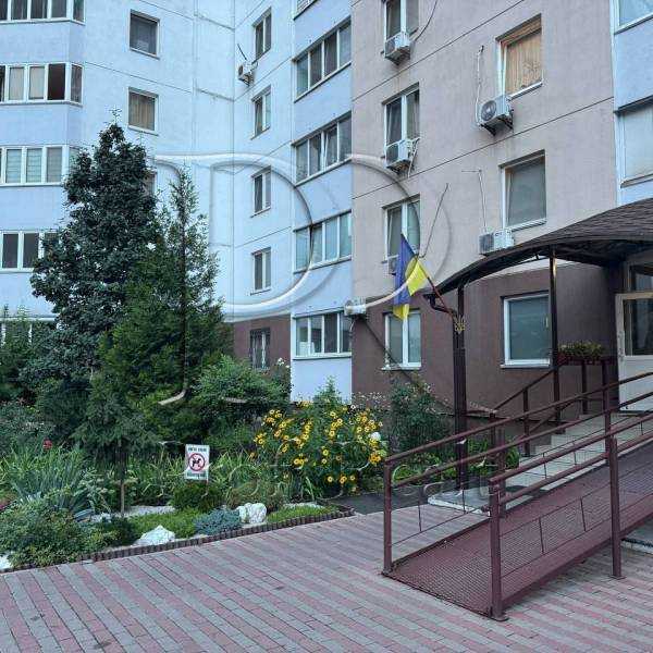 Продажа 3-комнатной квартиры 99 м², Урловская ул., 38
