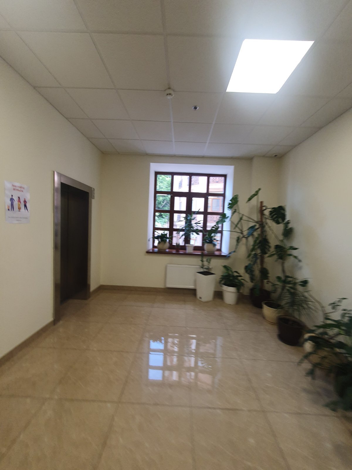 Оренда офісу 250 м², Верхній Вал вул.