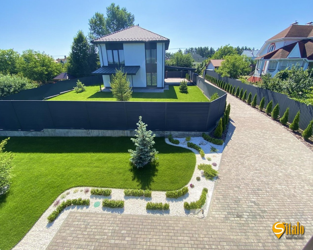 Продаж будинку 210 м²