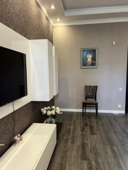 Продажа 3-комнатной квартиры 103 м², Якова Бреуса ул.