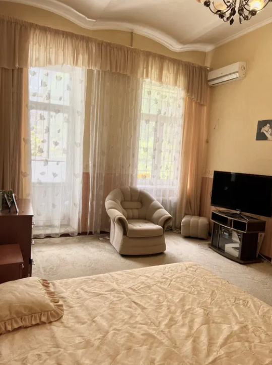 Продажа 3-комнатной квартиры 103 м², Якова Бреуса ул.