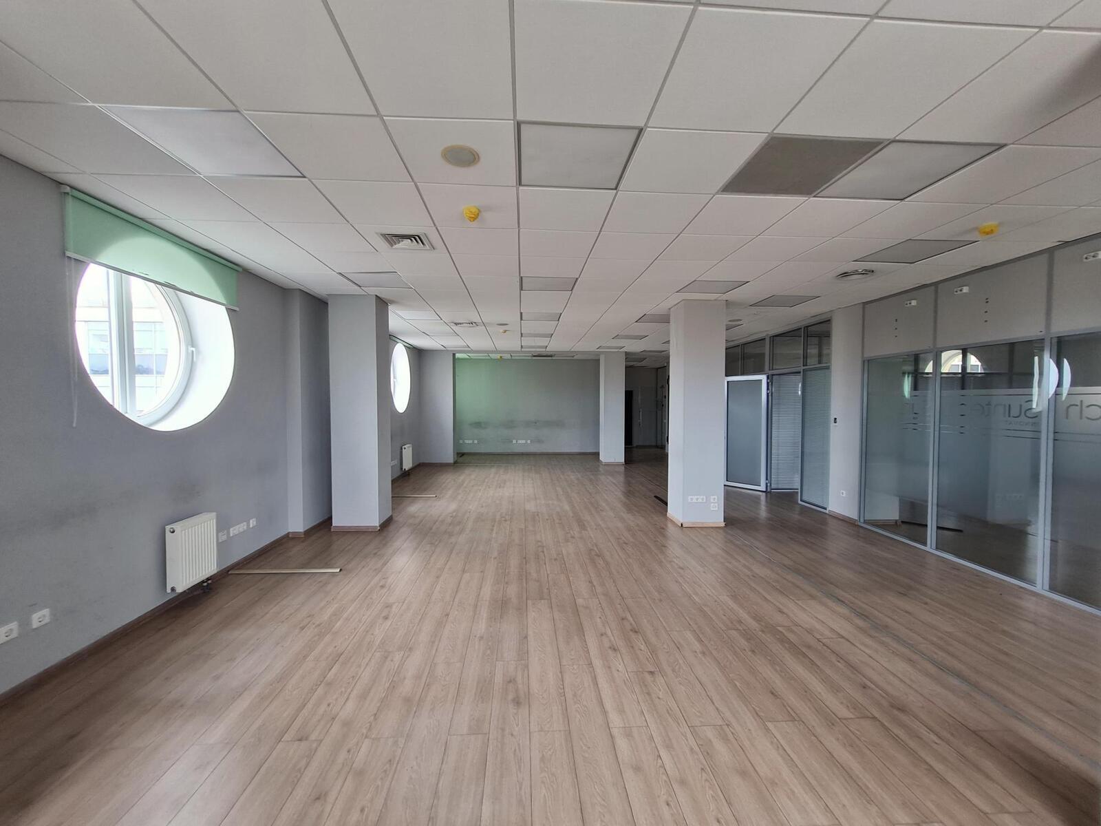 Оренда офісу 291 м², Іллінська вул.