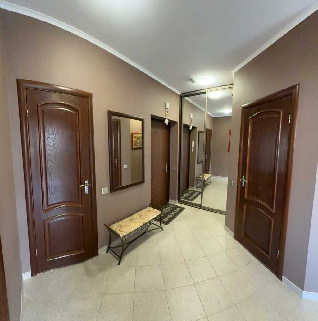 Аренда 2-комнатной квартиры 75 м², Семьи Кульженков ул., 33