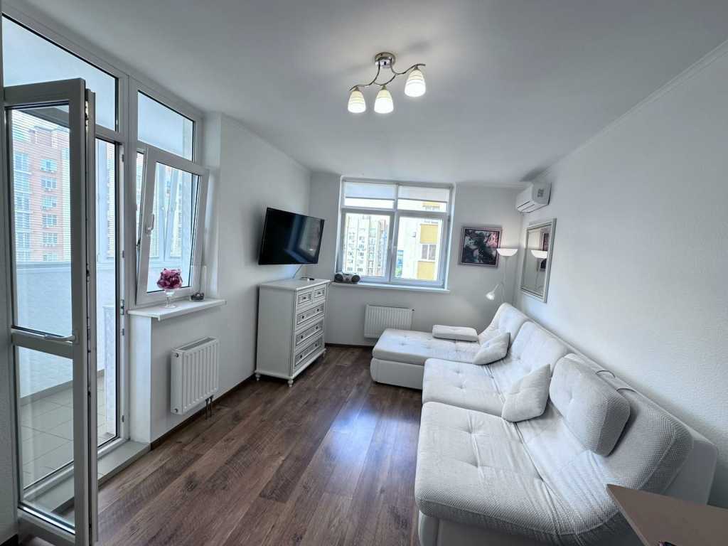 Аренда 2-комнатной квартиры 75 м², Семьи Кульженков ул., 33