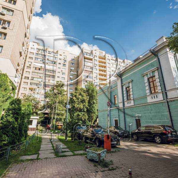 Продажа 3-комнатной квартиры 80 м², Михаила Донца ул., Омеляновича-Павленка, 11