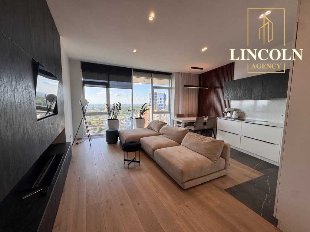 Продаж 3-кімнатної квартири 120 м², Буслівська вул., 12