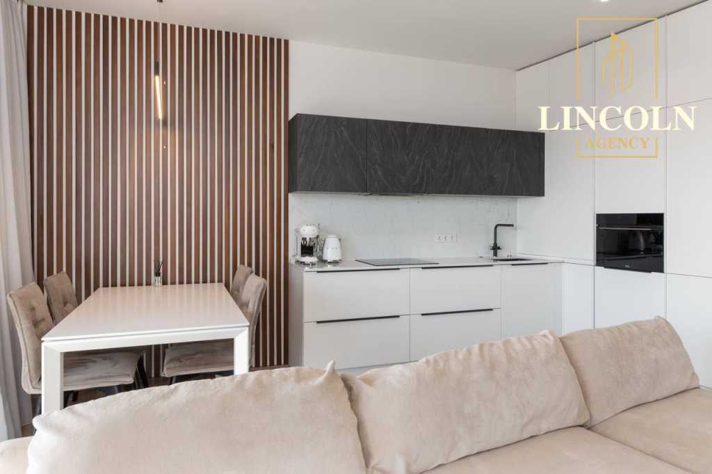 Продаж 3-кімнатної квартири 120 м², Буслівська вул., 12