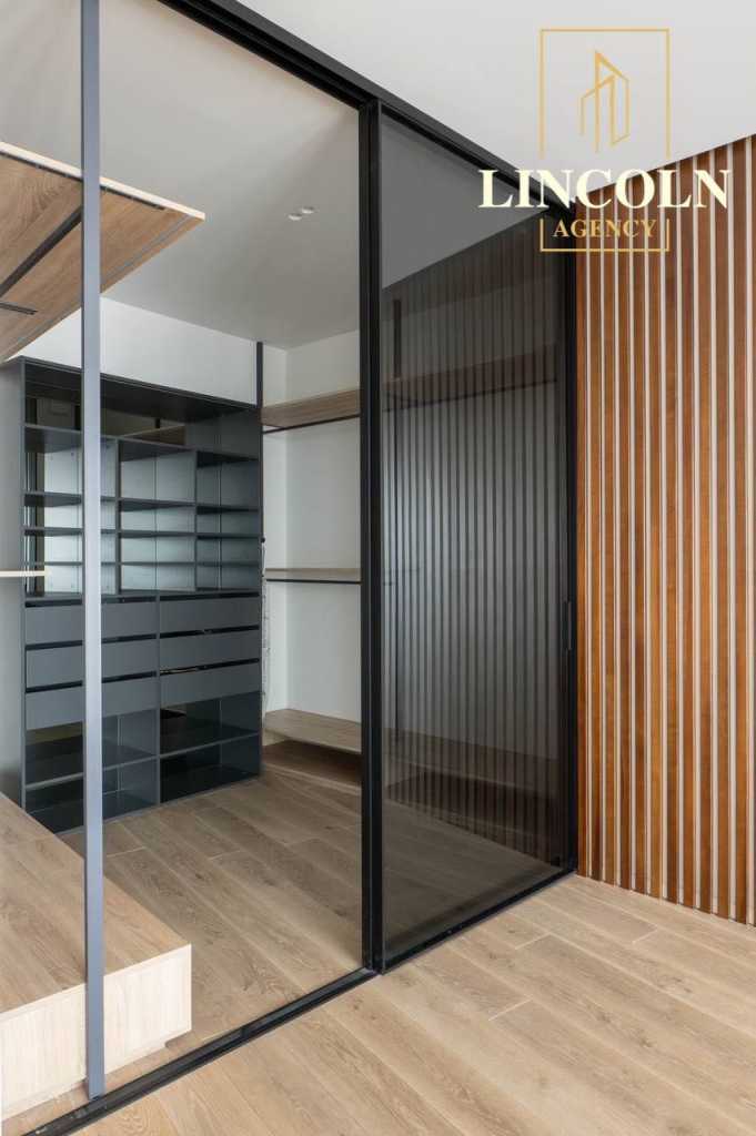 Продаж 3-кімнатної квартири 120 м², Буслівська вул., 12