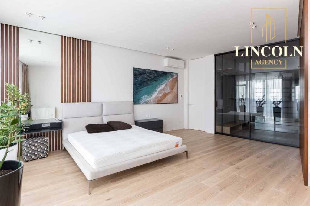 Продаж 3-кімнатної квартири 120 м², Буслівська вул., 12