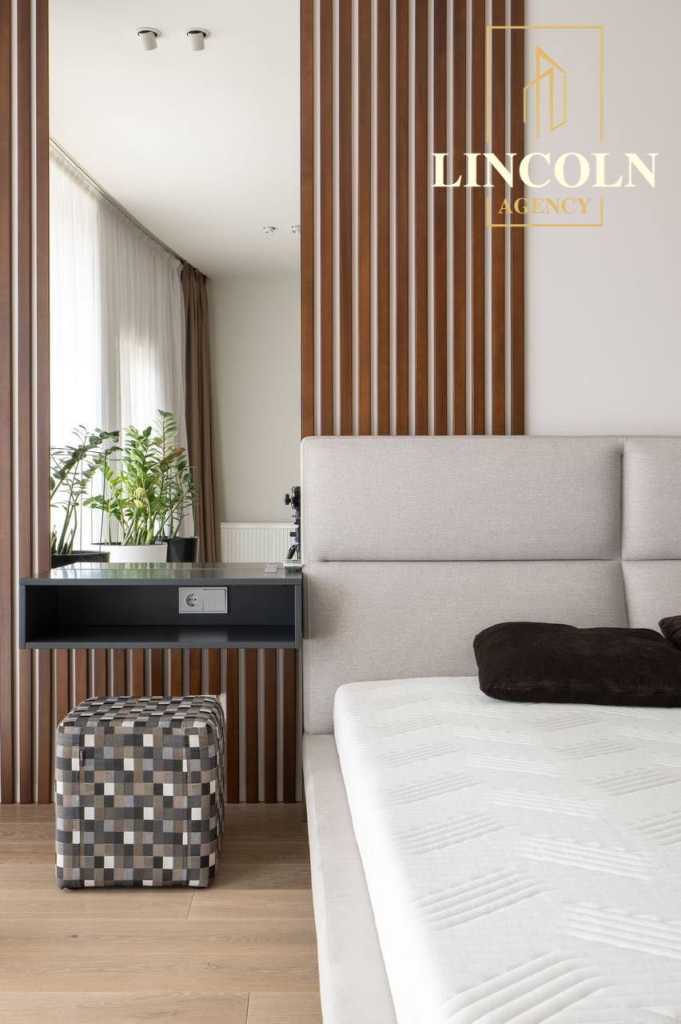 Продаж 3-кімнатної квартири 120 м², Буслівська вул., 12