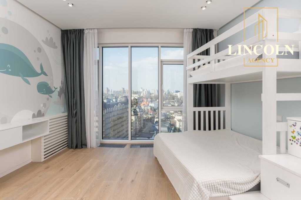 Продаж 3-кімнатної квартири 120 м², Буслівська вул., 12