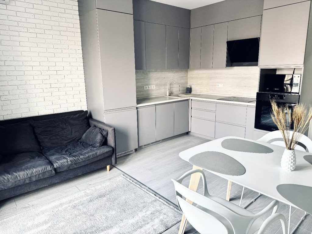 Продажа 2-комнатной квартиры 62 м², Метрологическая ул.