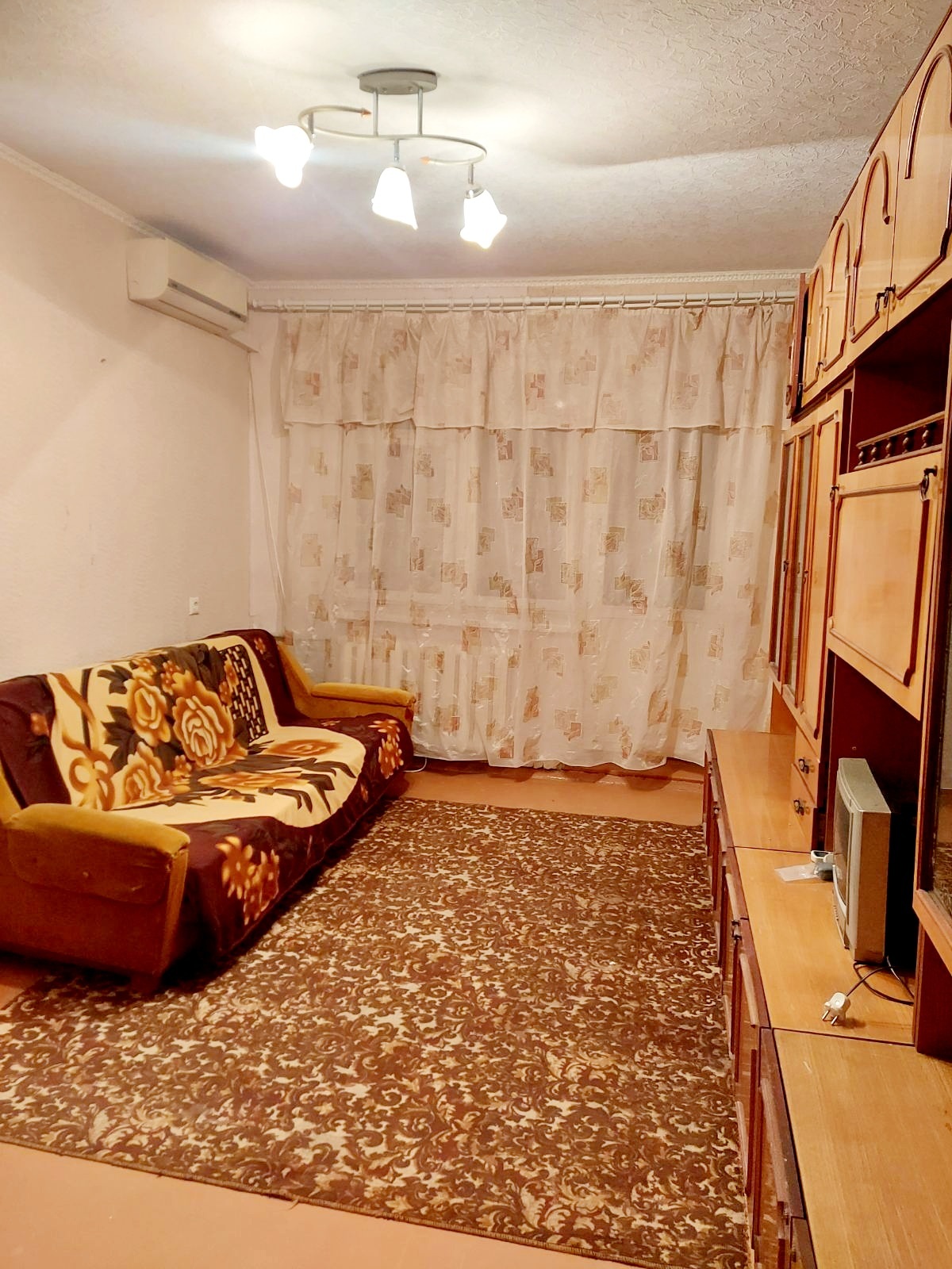 Оренда 2-кімнатної квартири 44 м², Тракторобудівників просп., 102Б