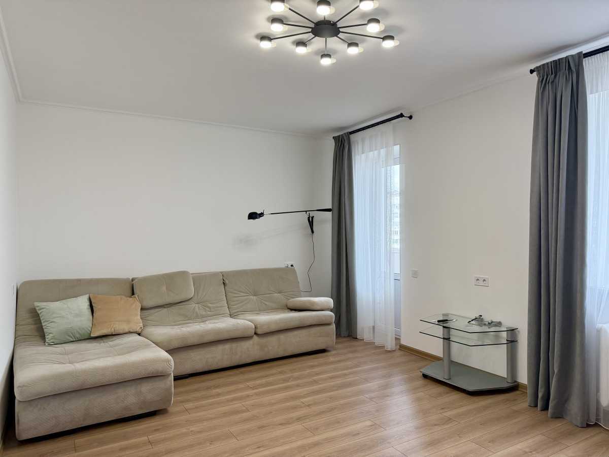 Оренда 3-кімнатної квартири 115 м², Добровольців, 3А