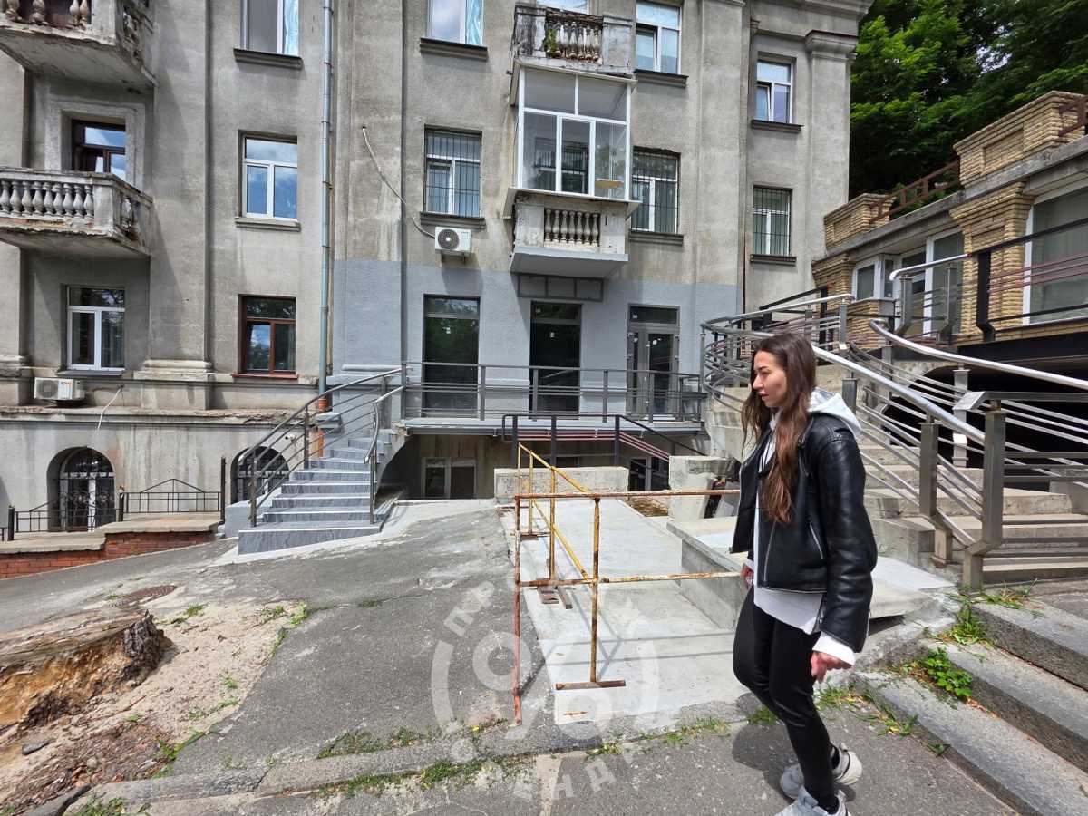Продажа другого торгового помещения 110 м², Шелковичная ул., 38
