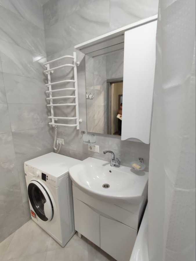 Аренда 1-комнатной квартиры 52 м², Чубинского ул., 15а