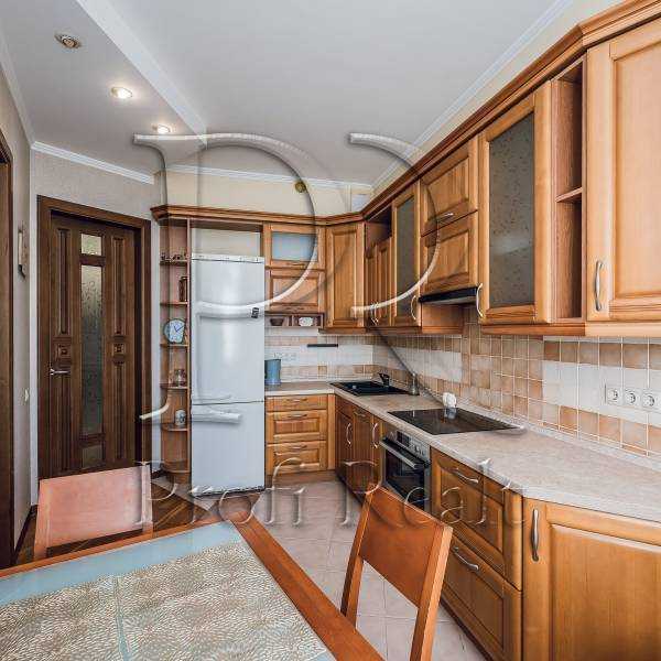 Продаж 1-кімнатної квартири 55 м², Євгена Коновальця вул., 36Б