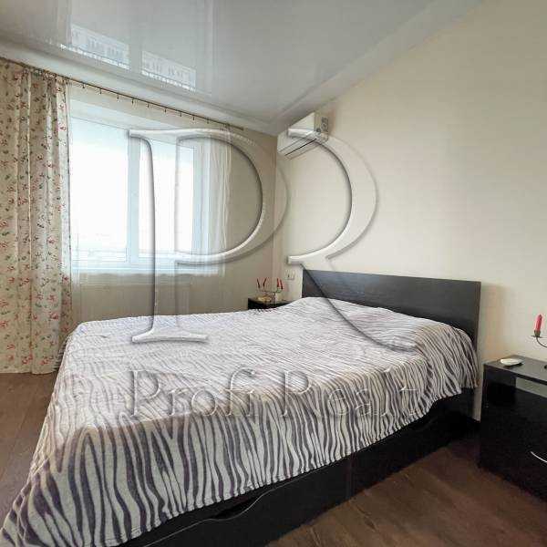 Продажа 2-комнатной квартиры 60 м², Драгоманова ул., 6/1