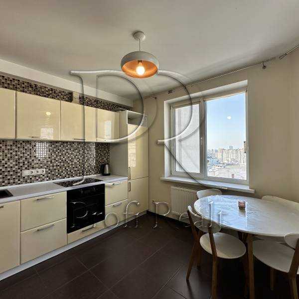 Продажа 2-комнатной квартиры 60 м², Драгоманова ул., 6/1