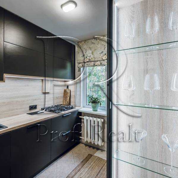 Продаж 3-кімнатної квартири 57 м², Миколи Василенка вул., 23