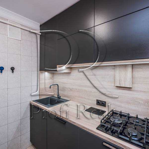 Продаж 3-кімнатної квартири 57 м², Миколи Василенка вул., 23