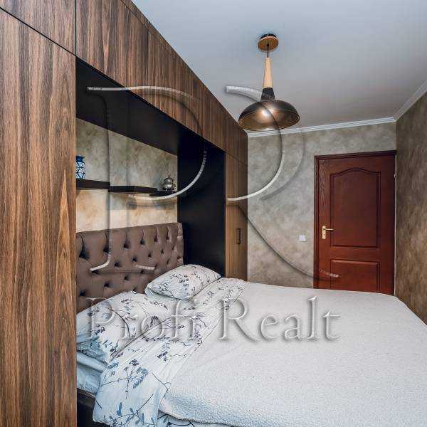 Продаж 3-кімнатної квартири 57 м², Миколи Василенка вул., 23