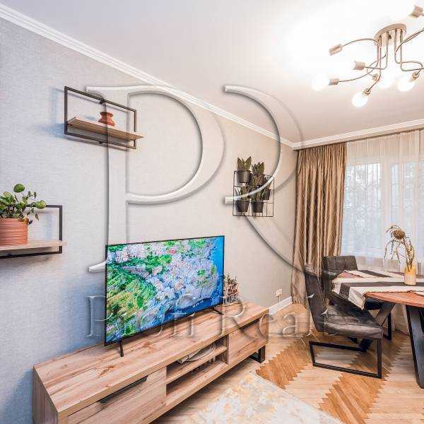 Продаж 3-кімнатної квартири 57 м², Миколи Василенка вул., 23