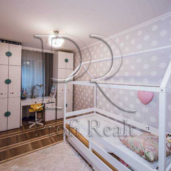 Продаж 3-кімнатної квартири 57 м², Миколи Василенка вул., 23