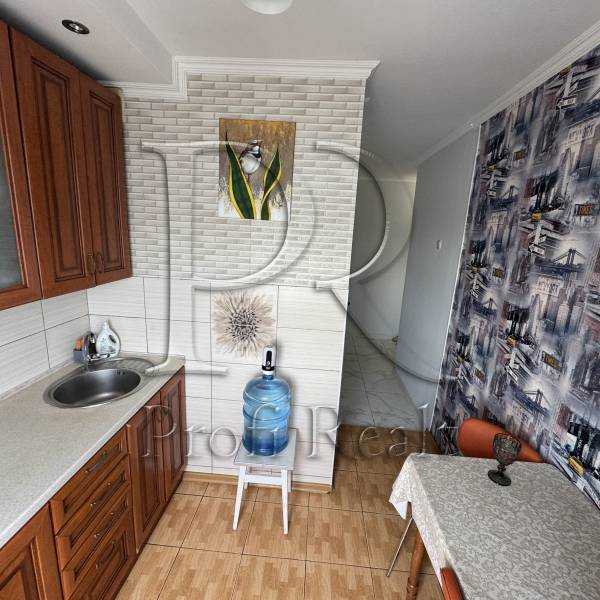 Продажа 2-комнатной квартиры 46 м², Приречная ул., 27