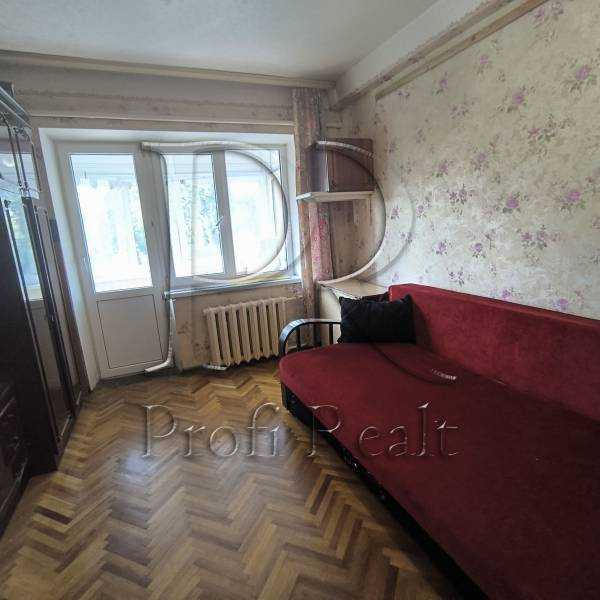 Продажа 2-комнатной квартиры 39 м², Героев Севастополя ул., 11А