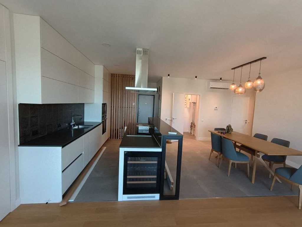 Продажа 3-комнатной квартиры 143 м², Ованеса Туманяна ул., 15А