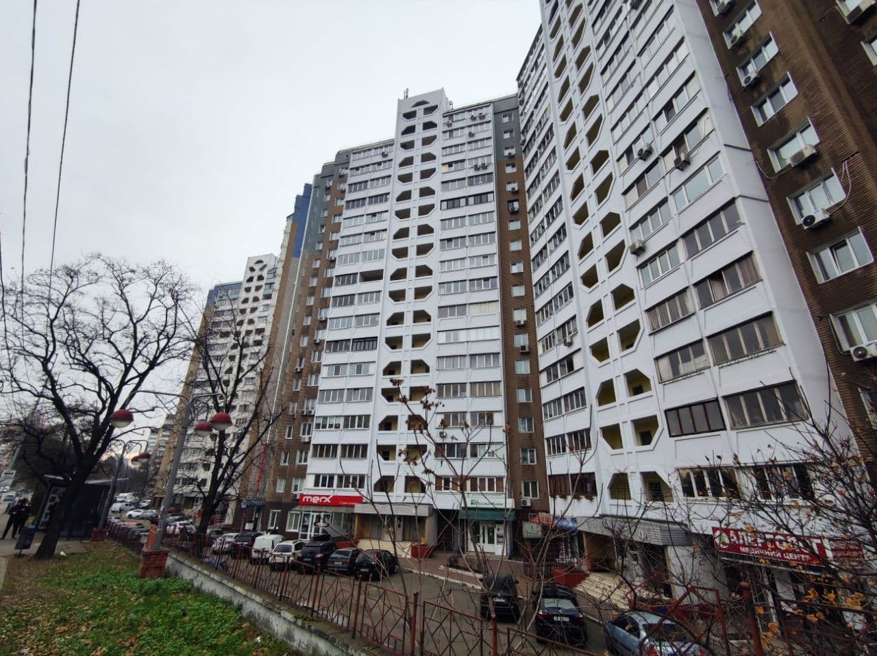 Продаж 2-кімнатної квартири 57 м², Харківське шосе, 56