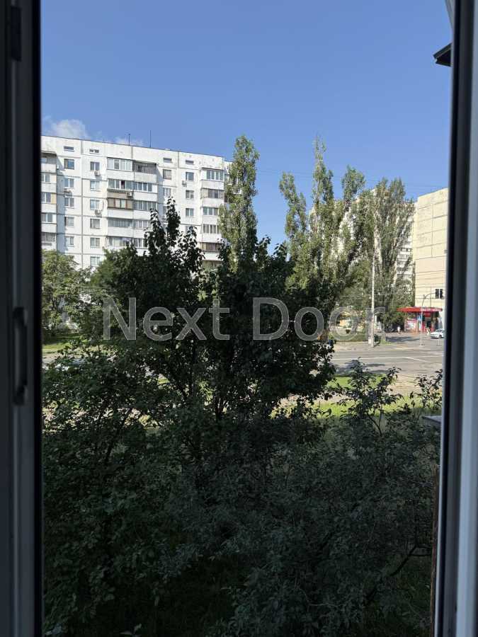 Продажа 2-комнатной квартиры 32 м², Иорданская ул., 8