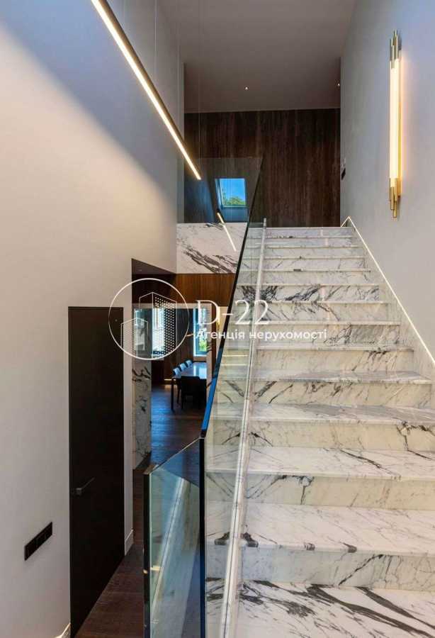 Продажа 5-комнатной квартиры 274 м², Академика Богомольца ул., 7/14
