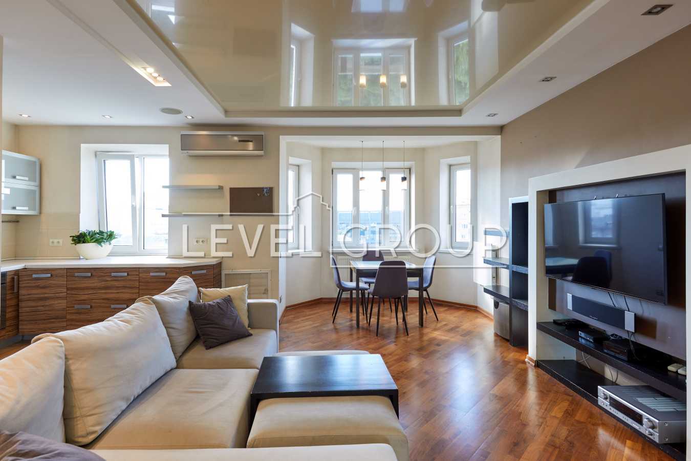 Продажа 3-комнатной квартиры 72.2 м², Юрковская ул., 28