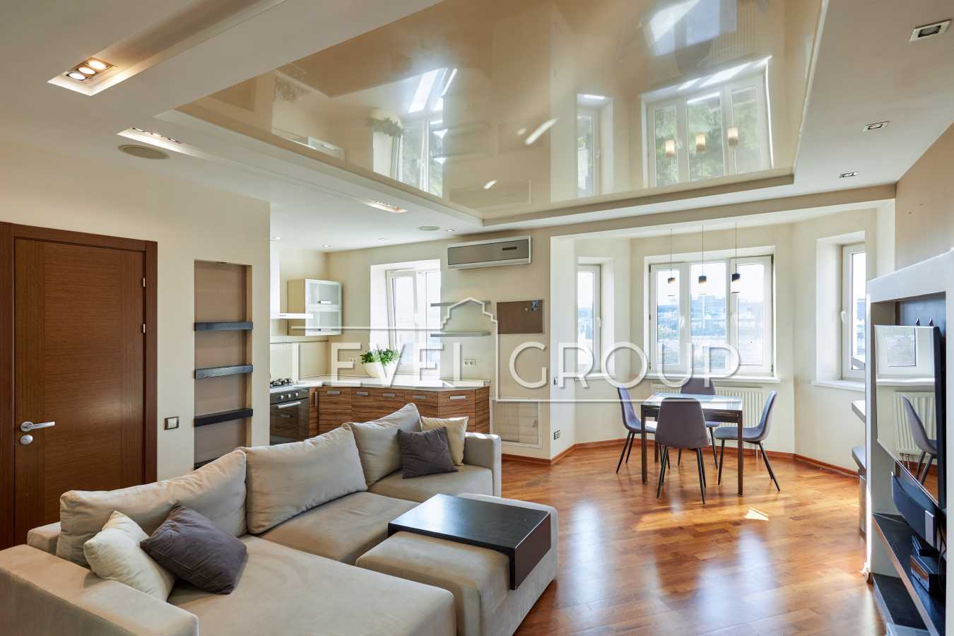 Продажа 3-комнатной квартиры 72.2 м², Юрковская ул., 28